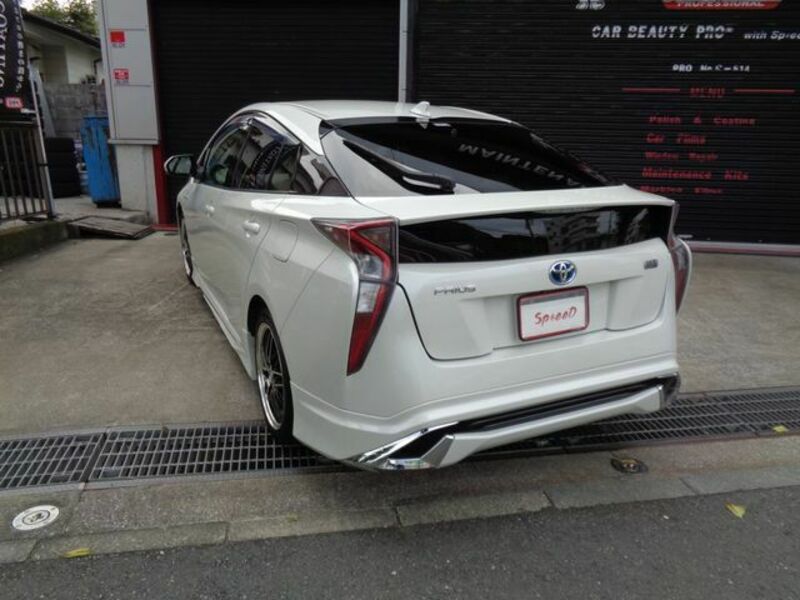 PRIUS-12