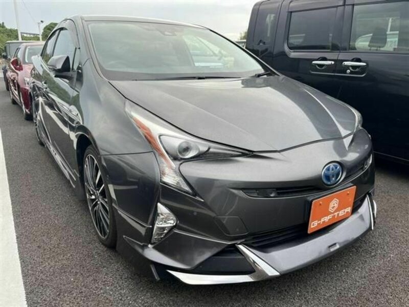 TOYOTA　PRIUS