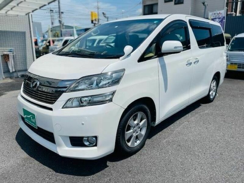 TOYOTA　VELLFIRE