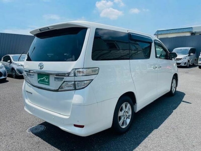 VELLFIRE-1