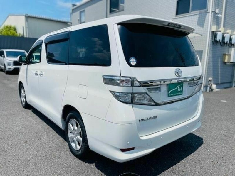 VELLFIRE-14