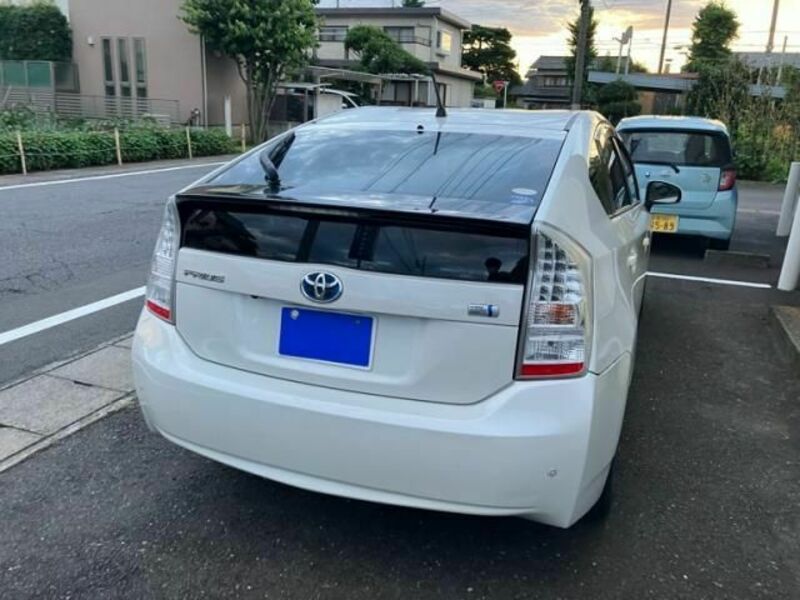 PRIUS-2