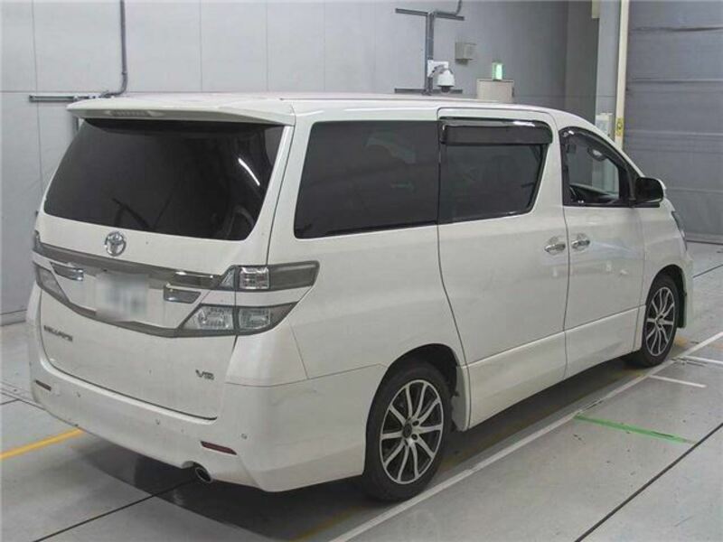 VELLFIRE-1