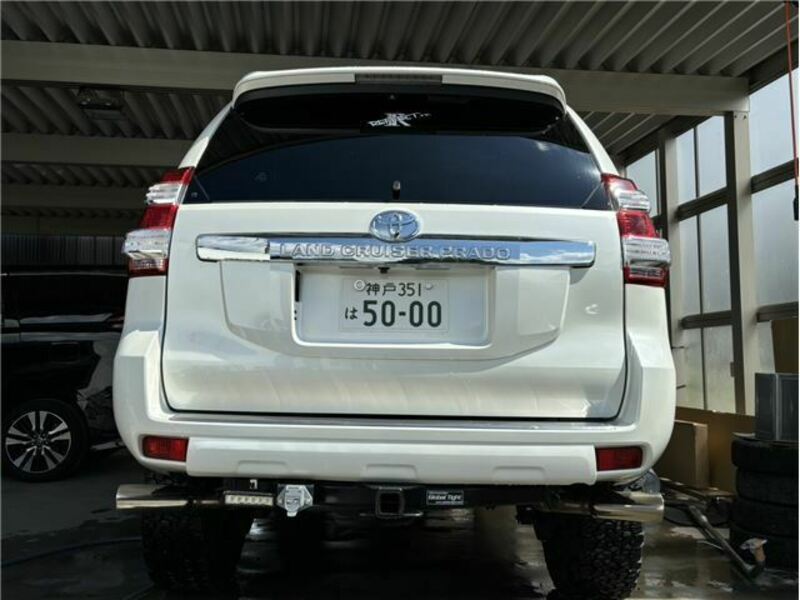 LAND CRUISER PRADO-4