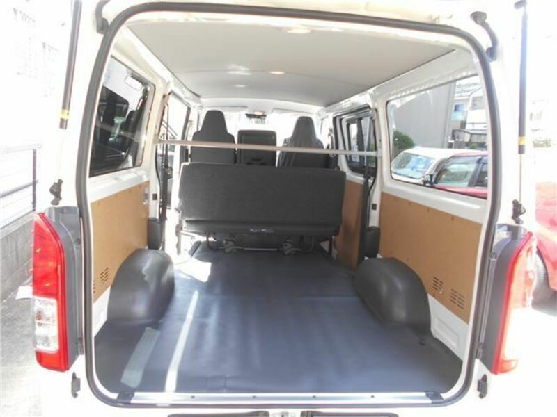 HIACE VAN-7