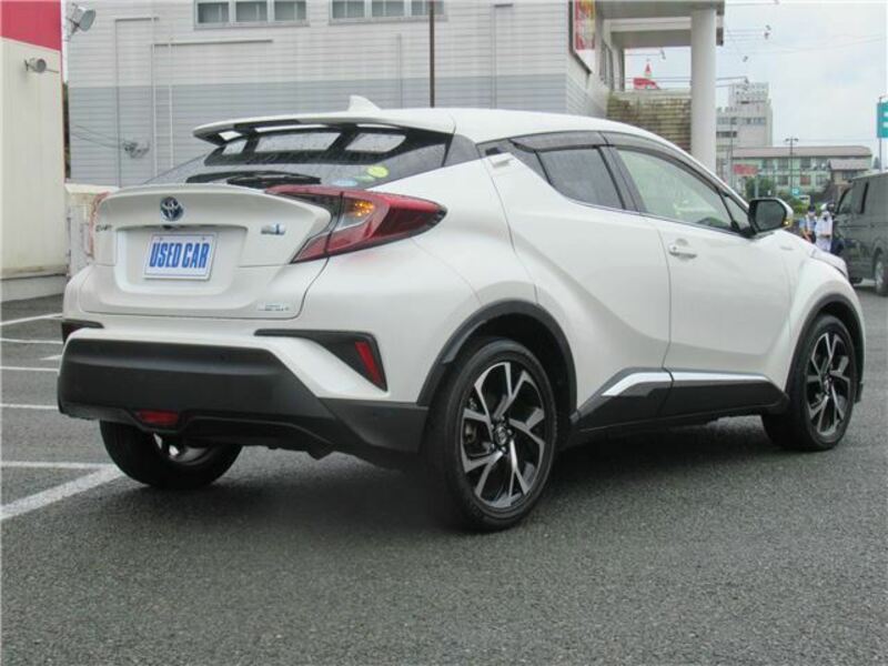 C-HR-4