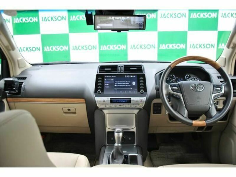 LAND CRUISER PRADO-16