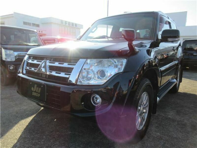 MITSUBISHI　PAJERO