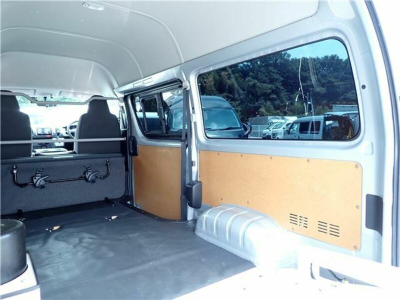 HIACE VAN-23