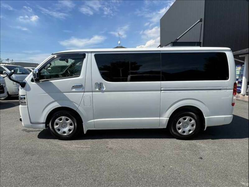 HIACE VAN-13