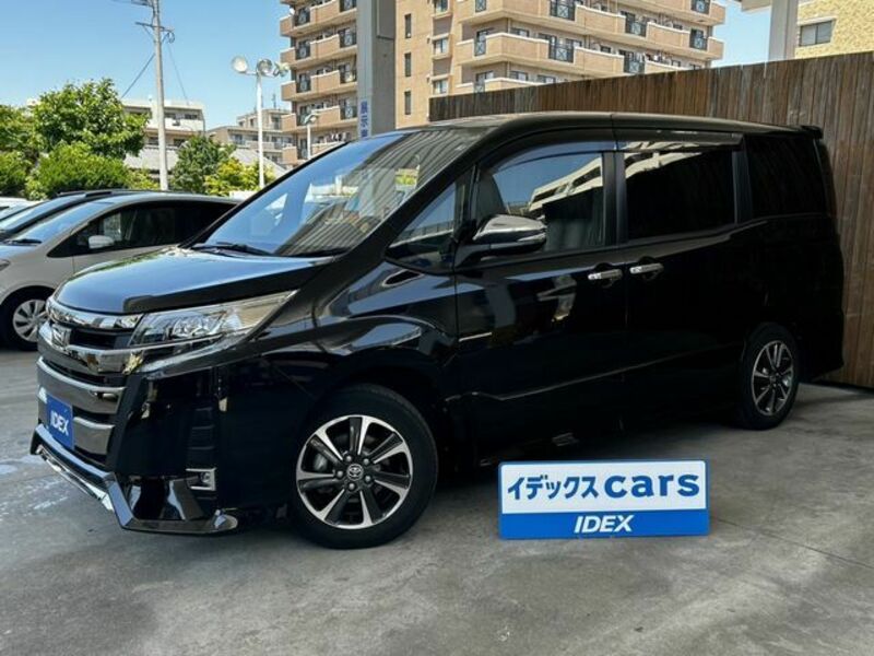 TOYOTA　NOAH