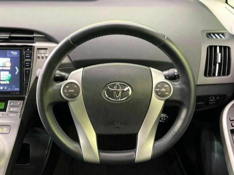 PRIUS-11