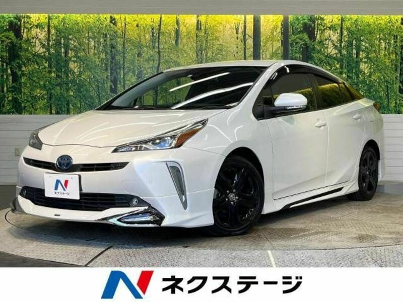 TOYOTA　PRIUS