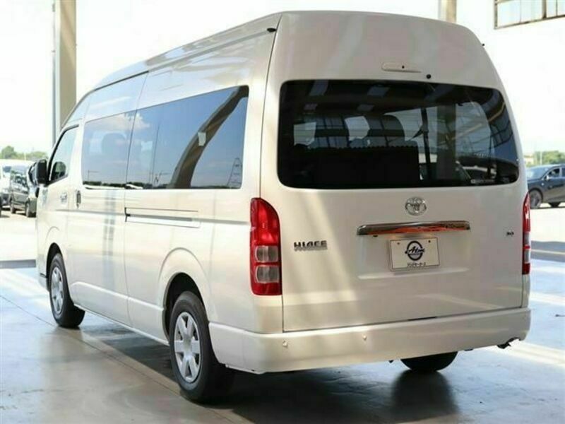 HIACE COMMUTER-5