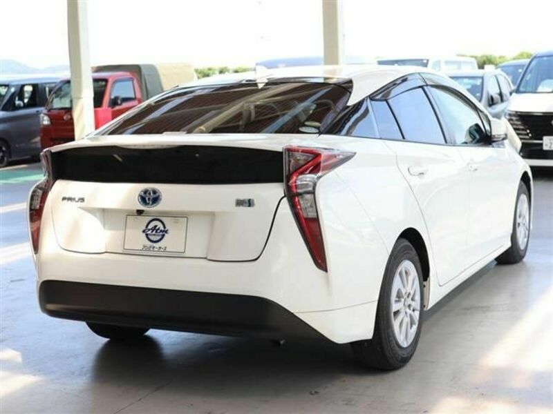 PRIUS-3