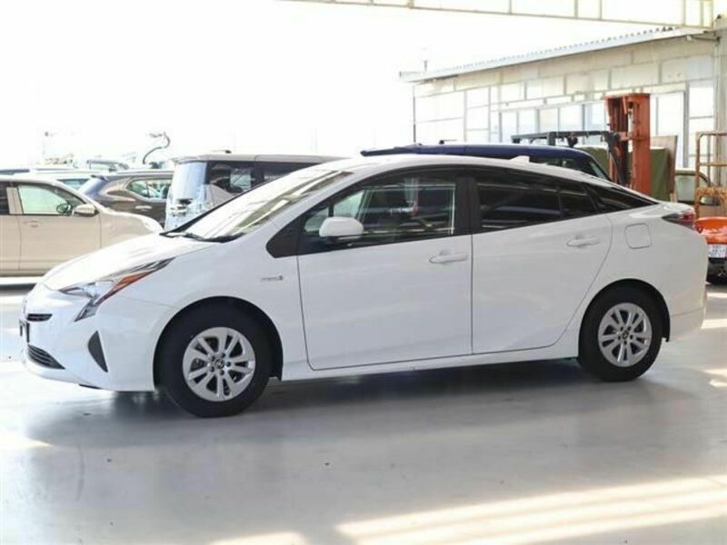 PRIUS-6