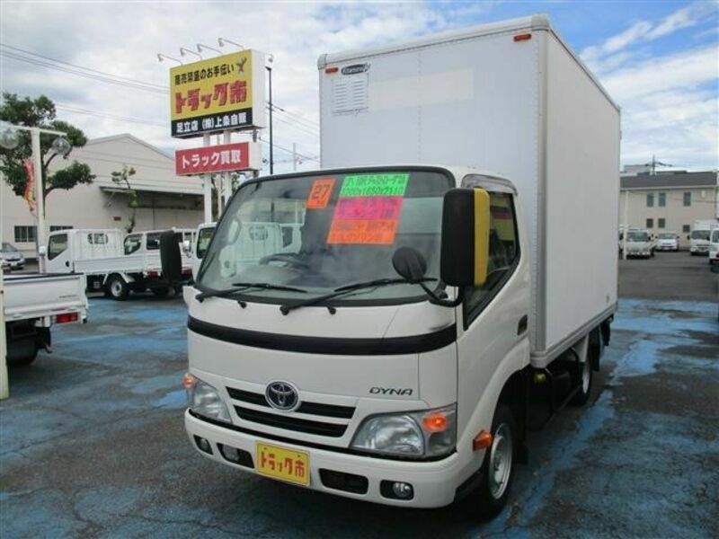 TOYOTA　DYNA