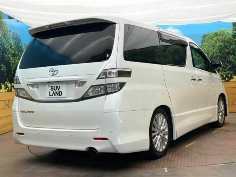 VELLFIRE-17