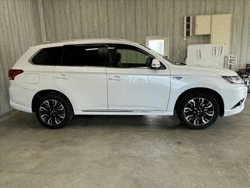 OUTLANDER PHEV-10