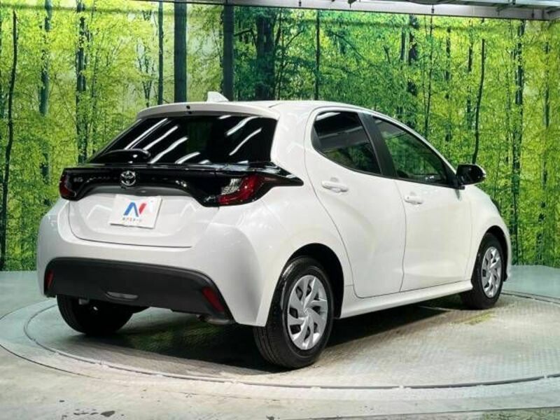 YARIS-17