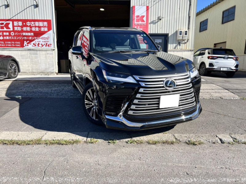 LEXUS　LX