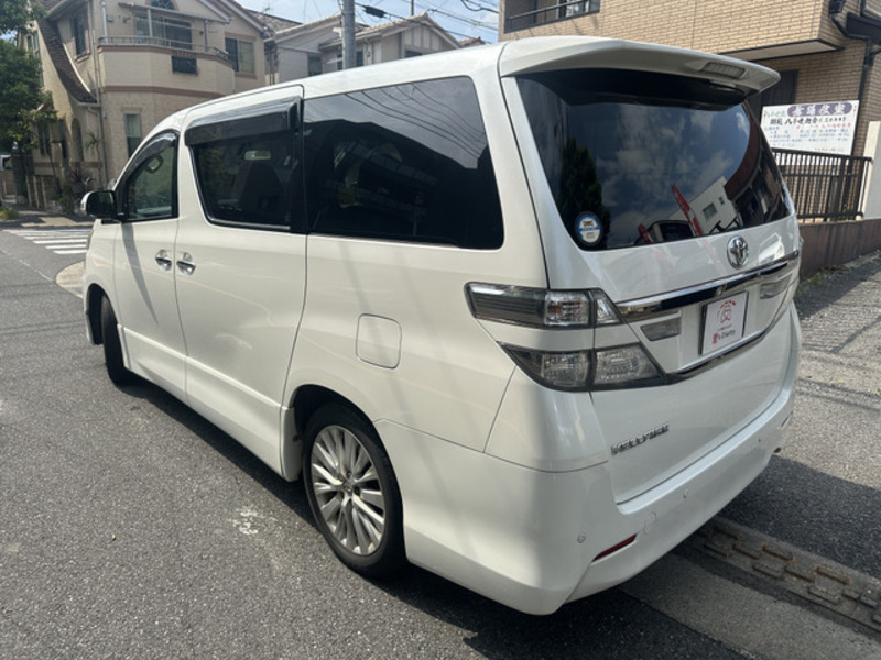 VELLFIRE-6