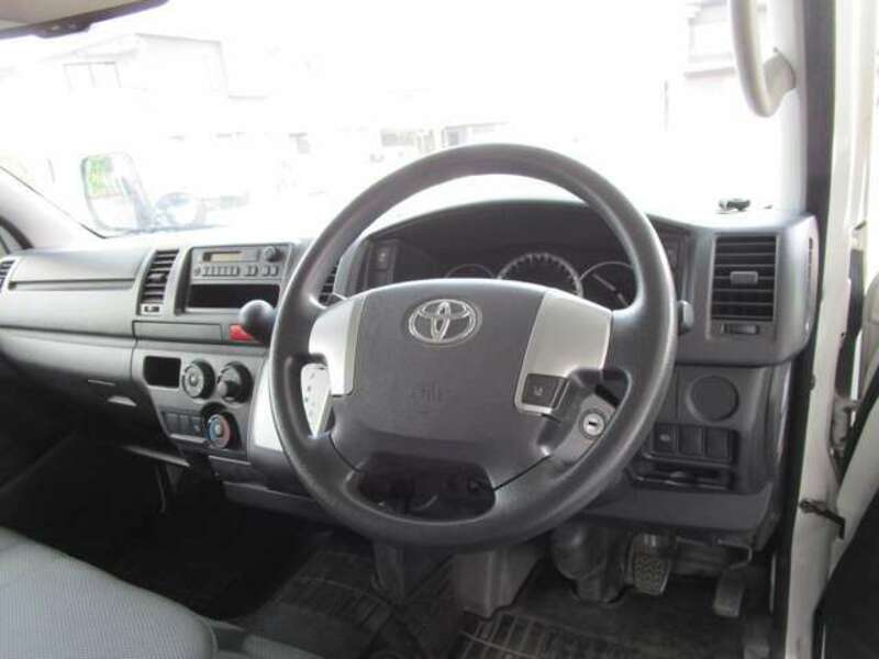 HIACE VAN-8