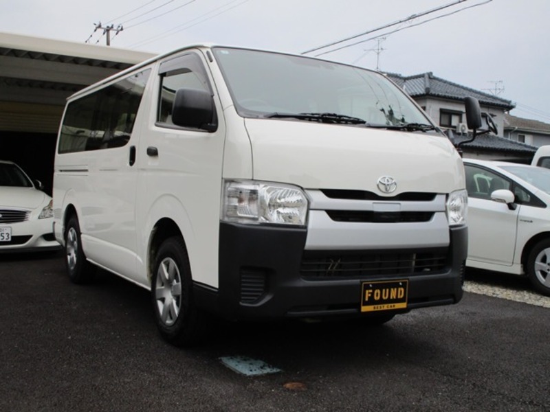 TOYOTA　HIACE VAN