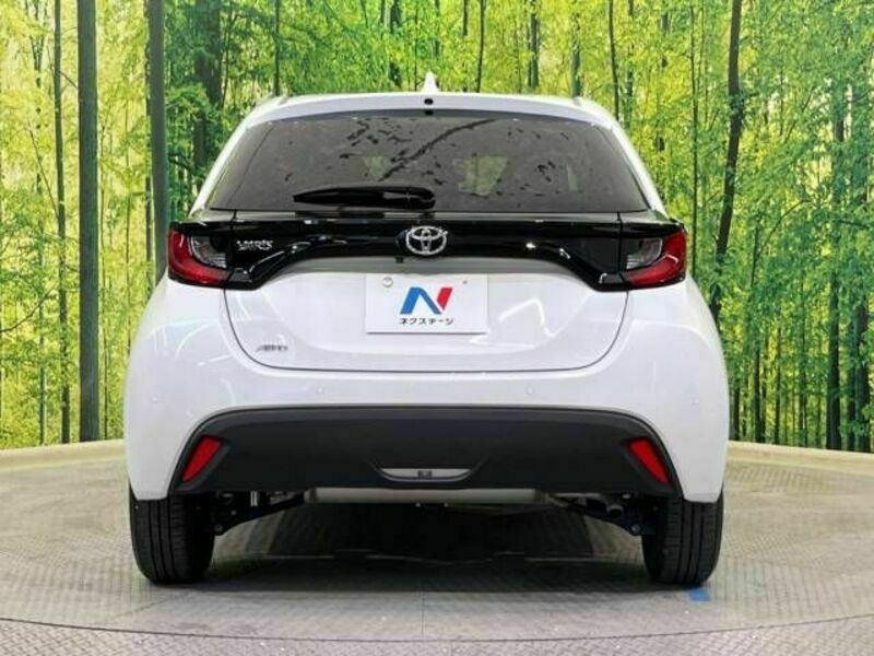 YARIS-15