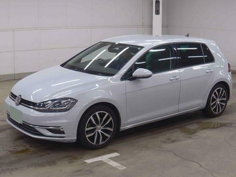 VOLKSWAGEN　GOLF