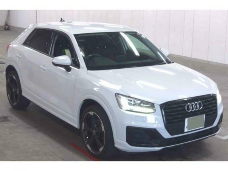 AUDI　Q2