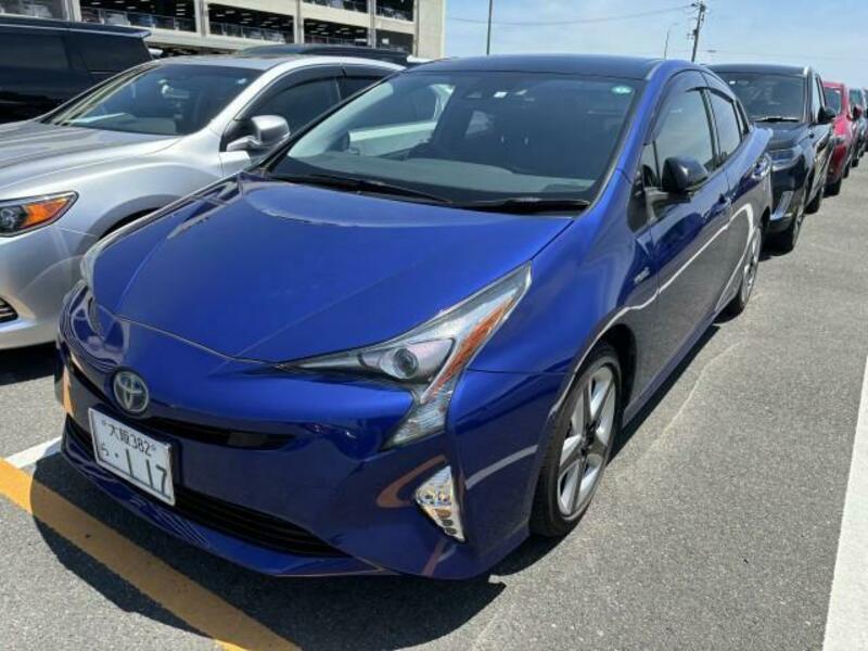 TOYOTA　PRIUS