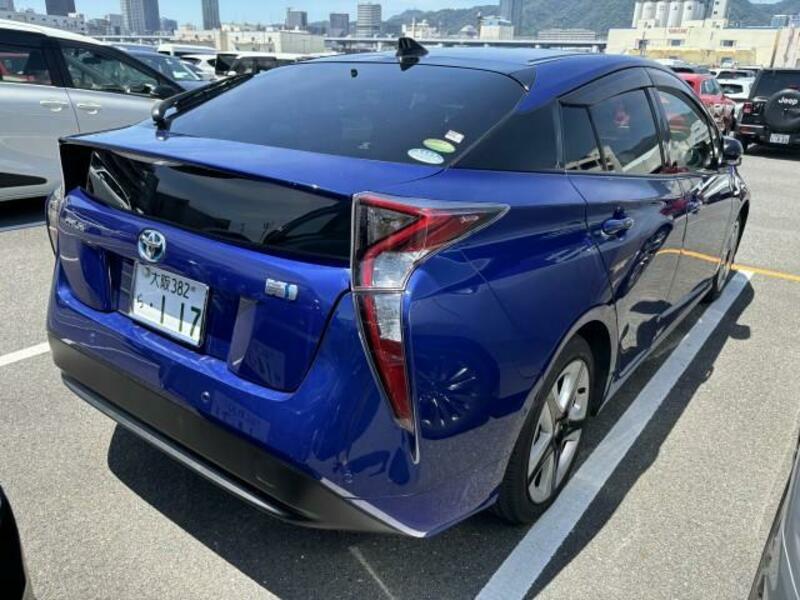 PRIUS-9