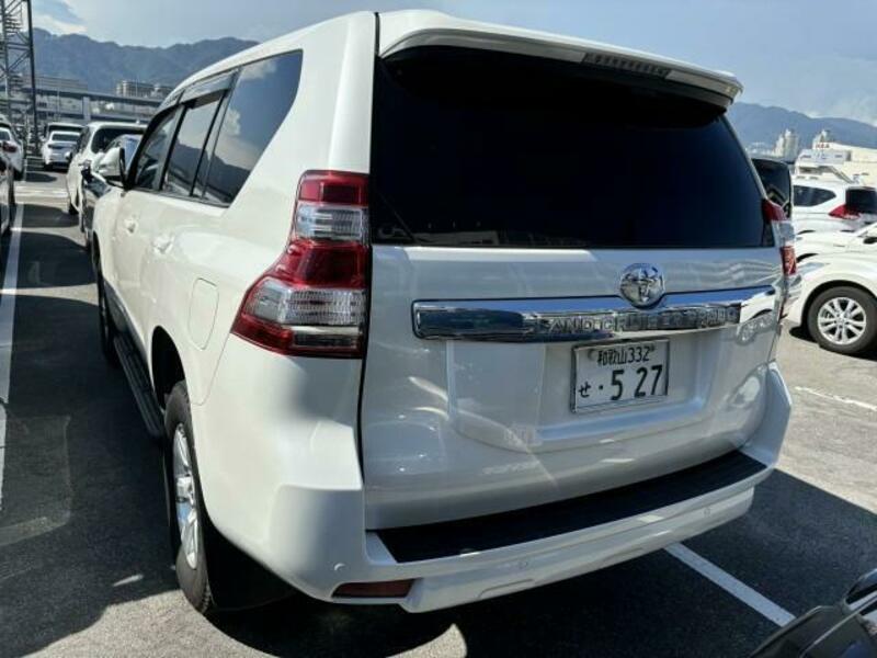 LAND CRUISER PRADO-3