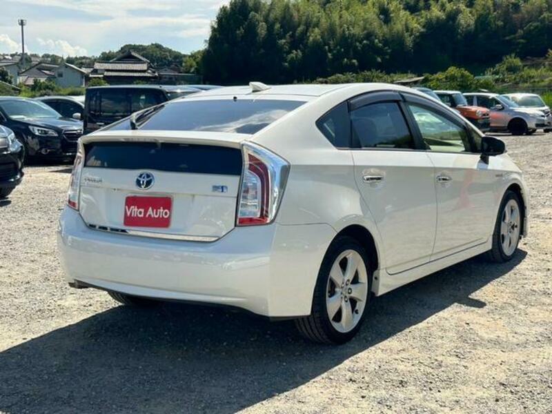 PRIUS-3