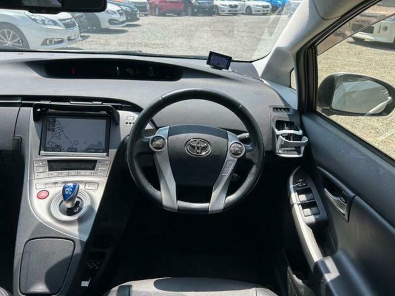 PRIUS-18