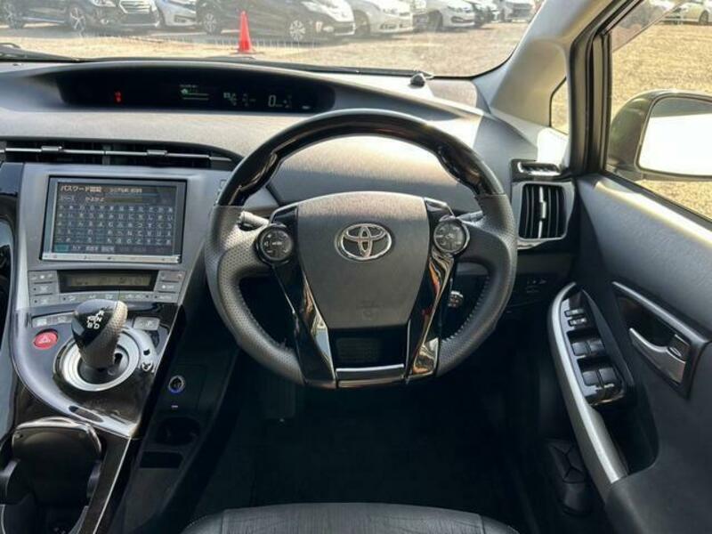 PRIUS-18