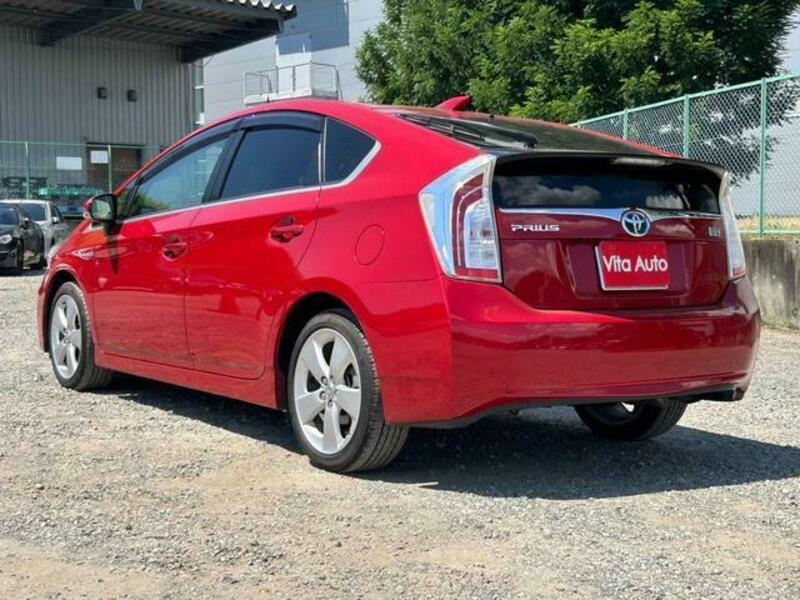 PRIUS-16