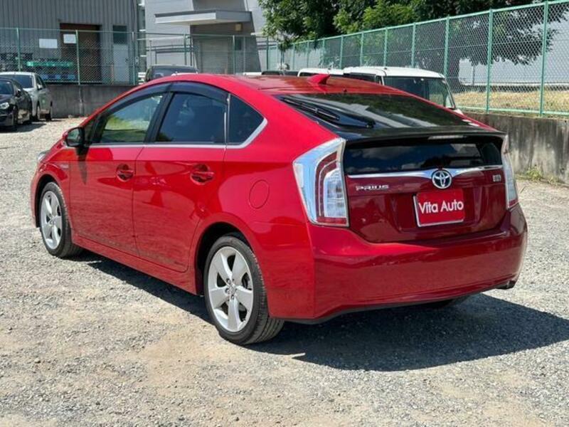 PRIUS-17