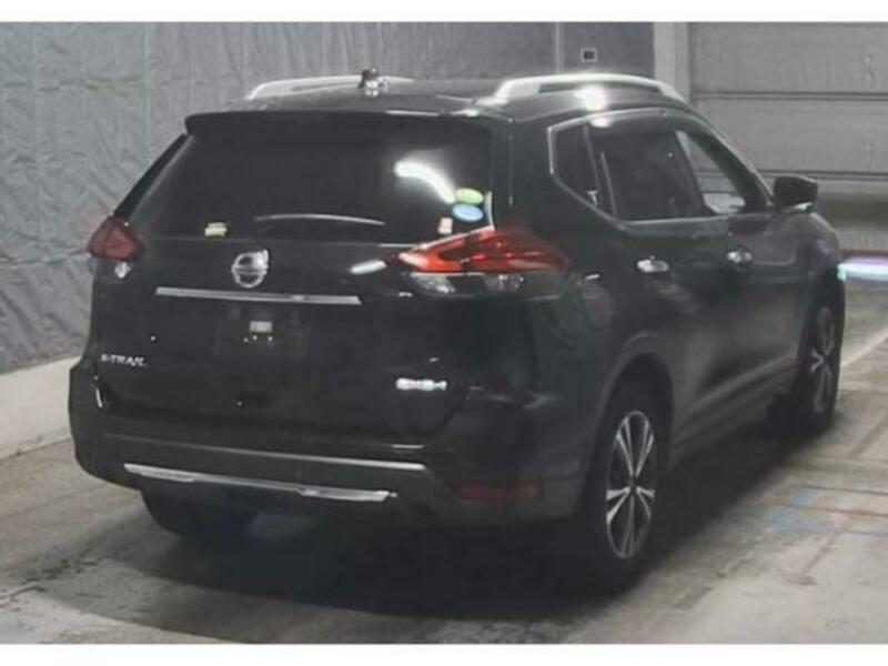 X-TRAIL-1