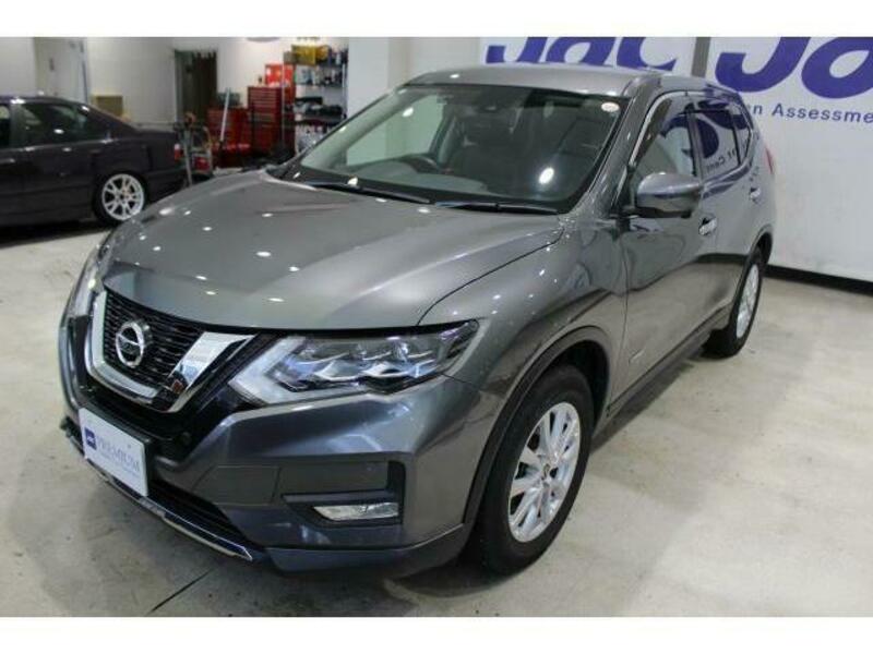 NISSAN　X-TRAIL