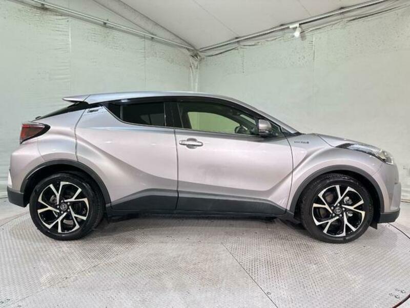 C-HR-12