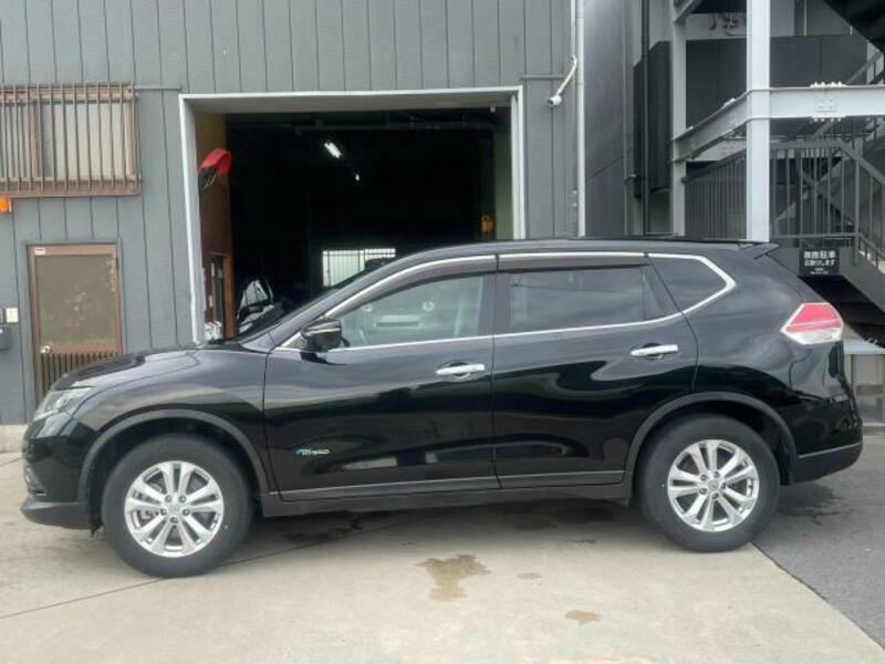 X-TRAIL-10