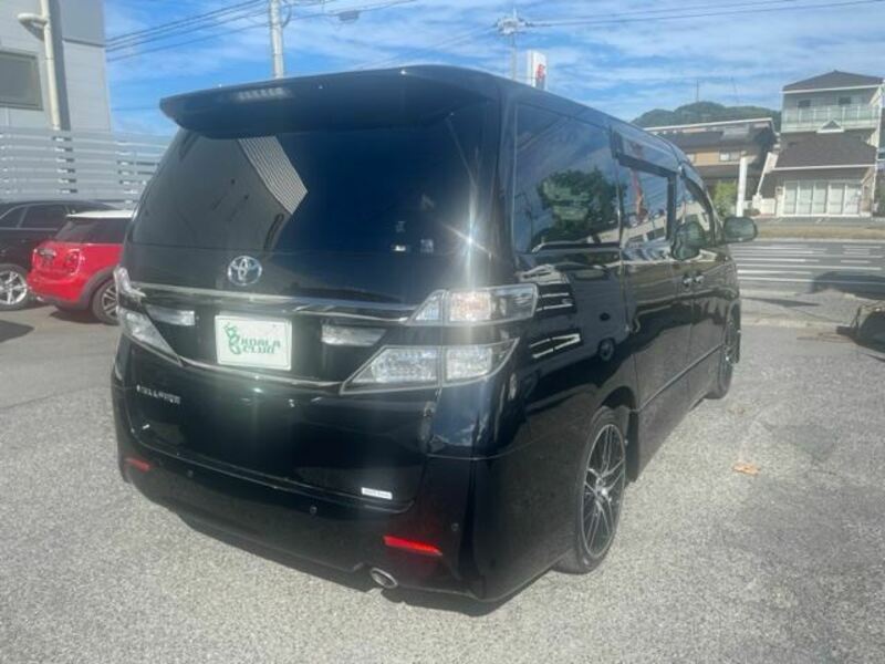 VELLFIRE-1