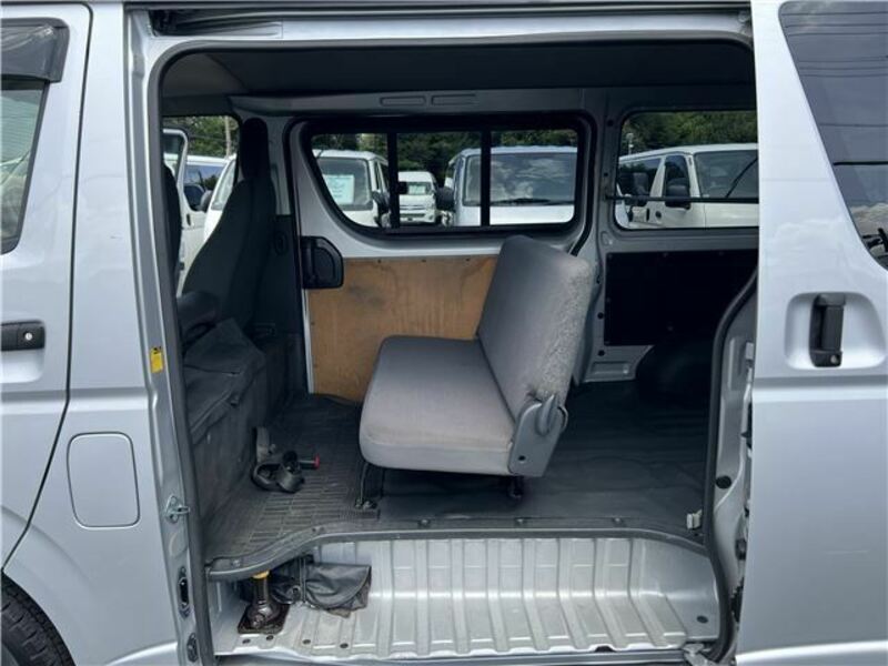 HIACE VAN-22