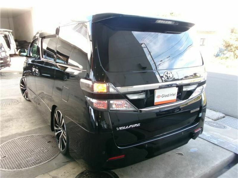 VELLFIRE-8