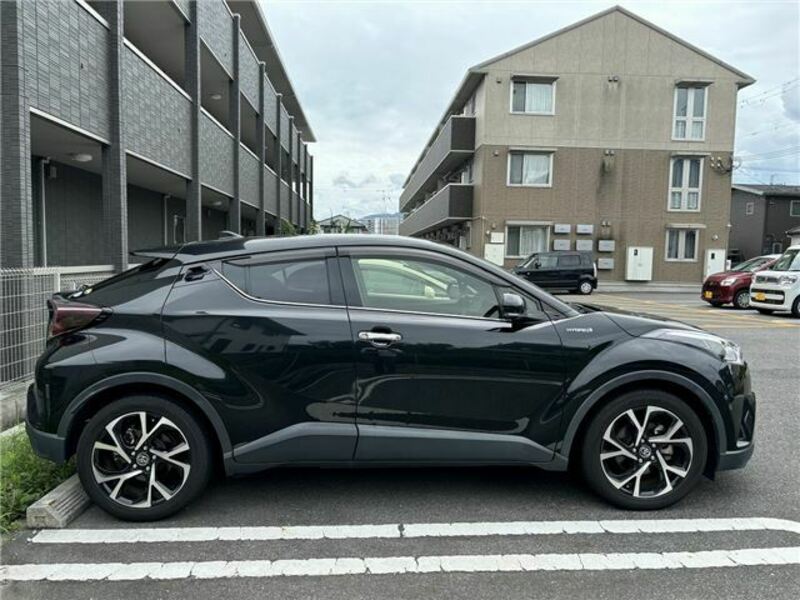 C-HR-8