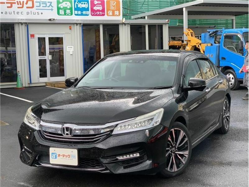 HONDA　ACCORD HYBRID