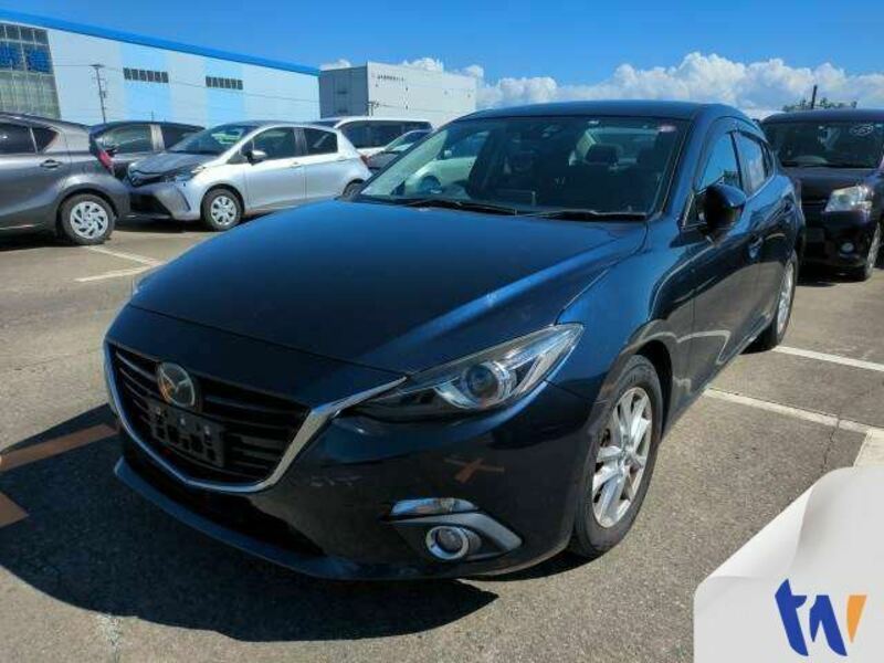 MAZDA　AXELA