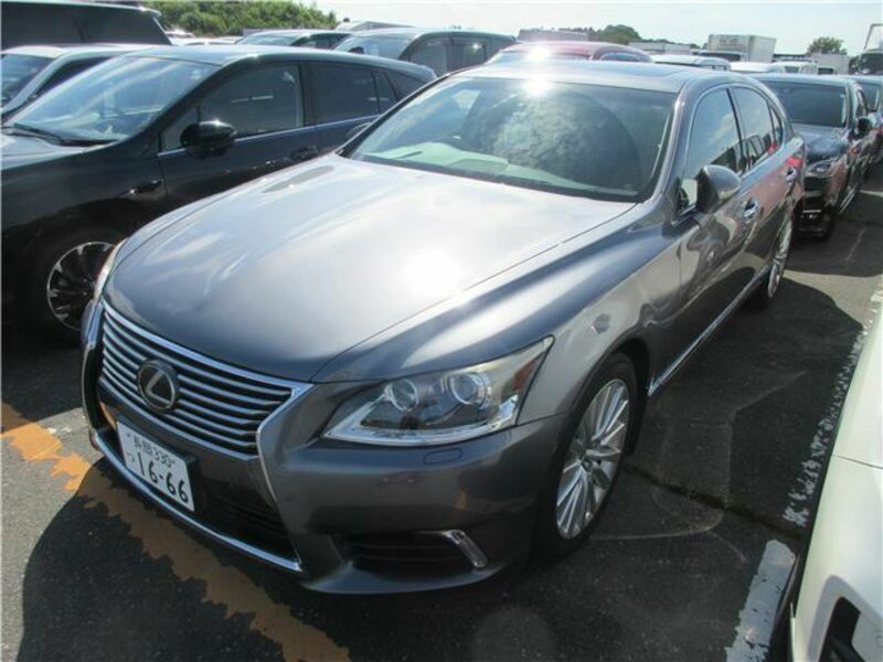 LEXUS　LS